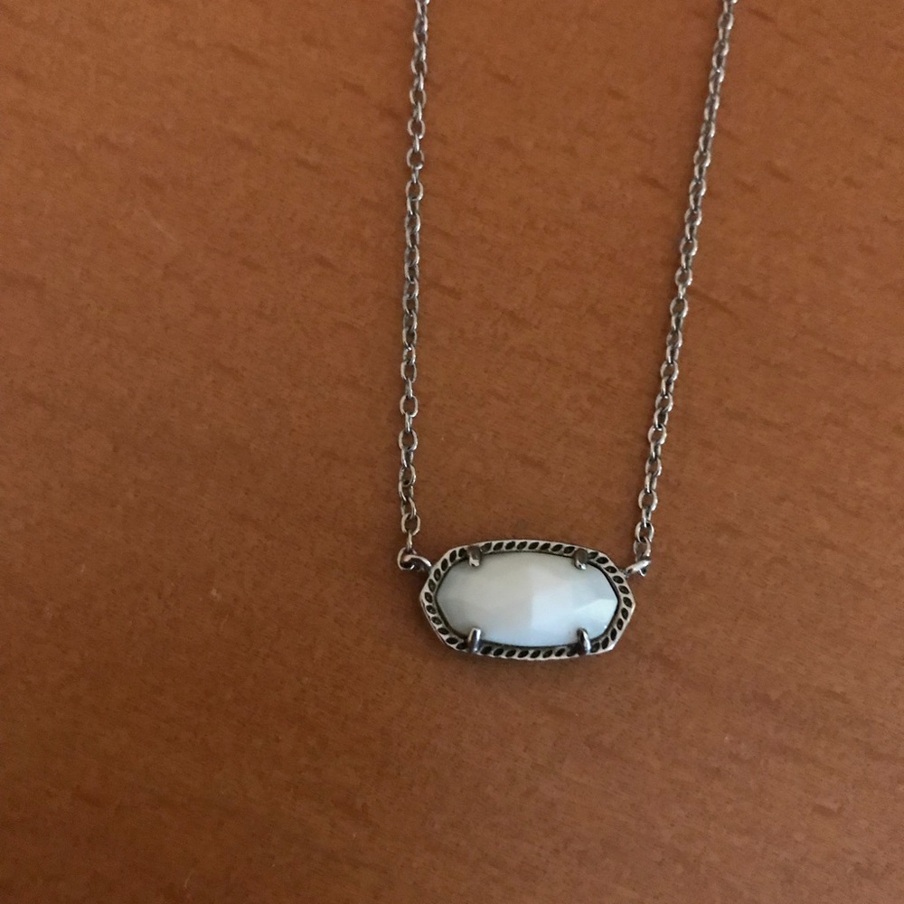Elisa Silver Pendant Necklace in White Pearl